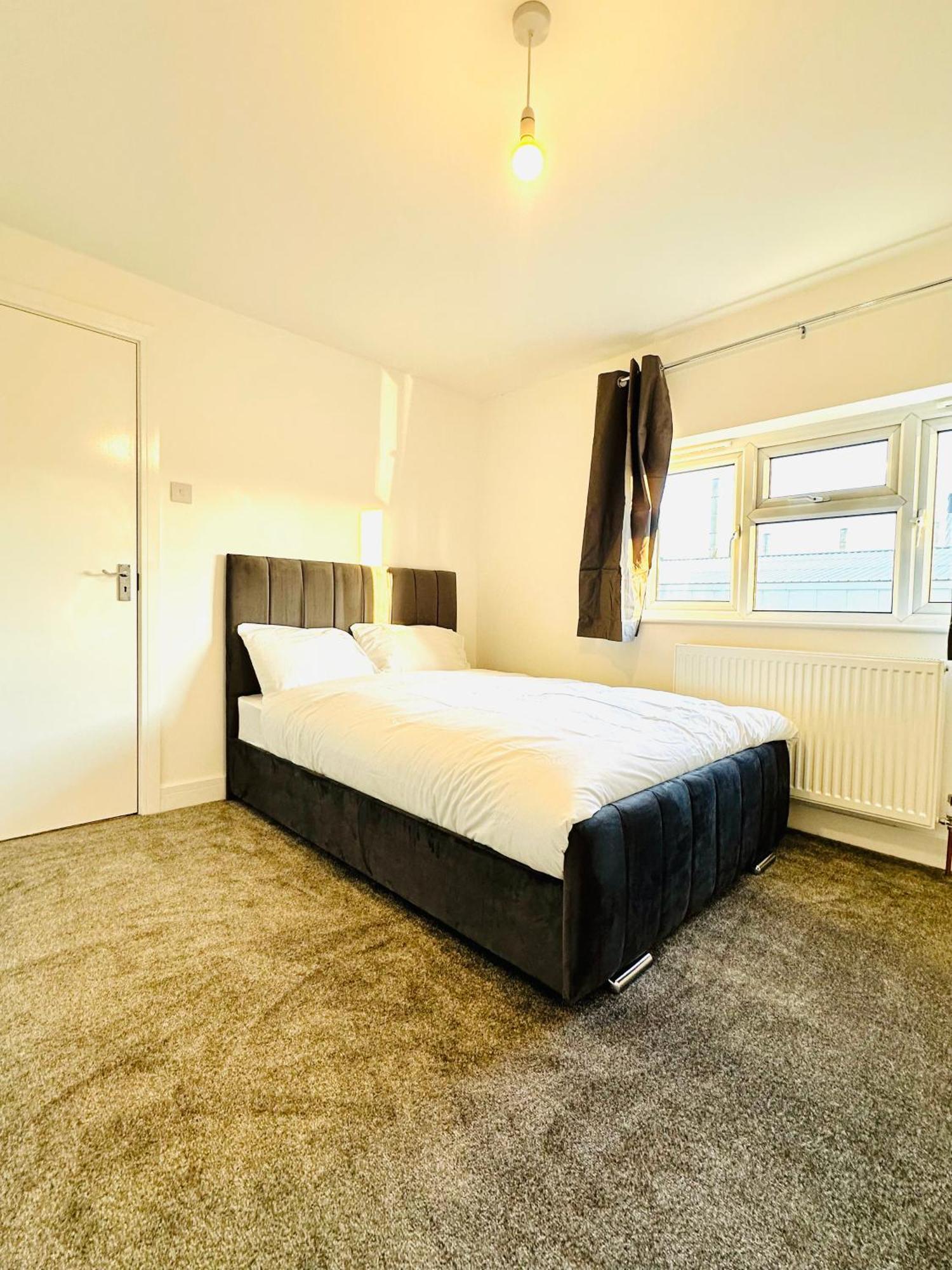 Отель 224 Newcastle Street Stoke-on-Trent Экстерьер фото
